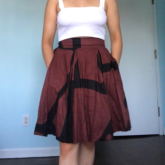 Banana Republic Burgundy Skirt WITH POCKETS - Picture 2 of 5